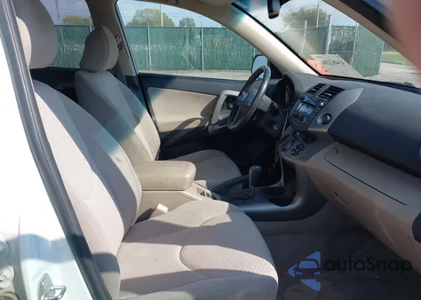 2006 Toyota Rav4 Limited z USA, uszkodzony, nr VIN JTMZD31V665004668